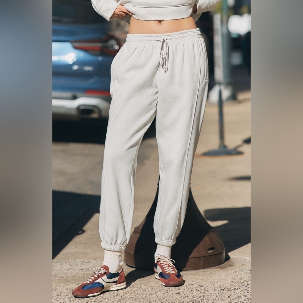 NWT! White Daily Practice by Anthropologie Sparkle Joggers - Size Large 🎾